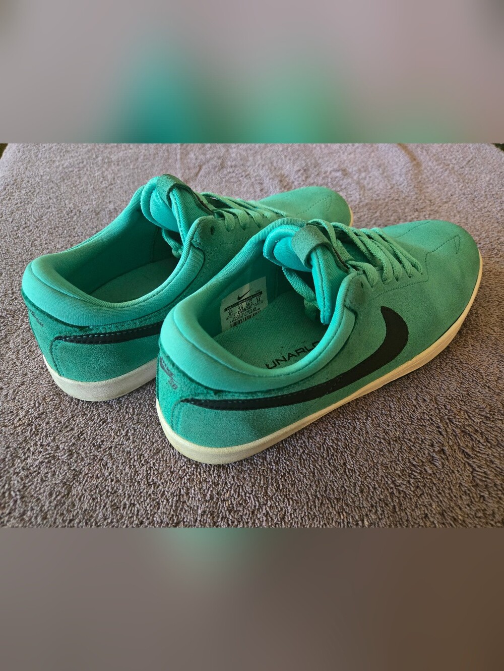 Nike Eric Koston Premium sneakers in a green suede colorway Youth 6y